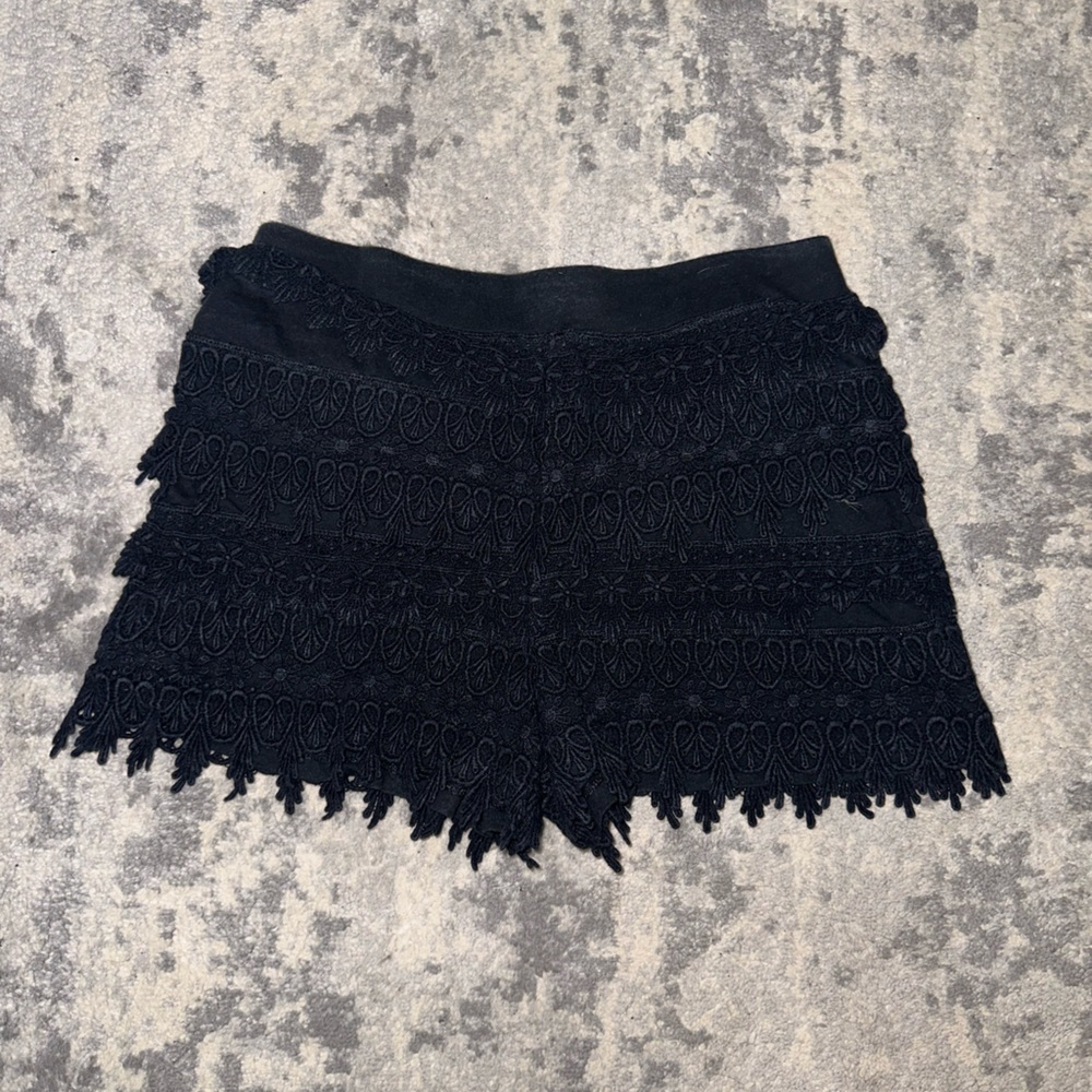 Shorts - Picture 2 of 3